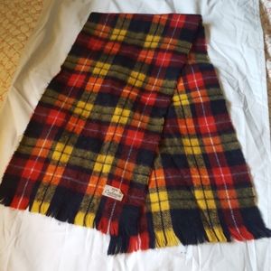 Cashmere scarf..100 percent